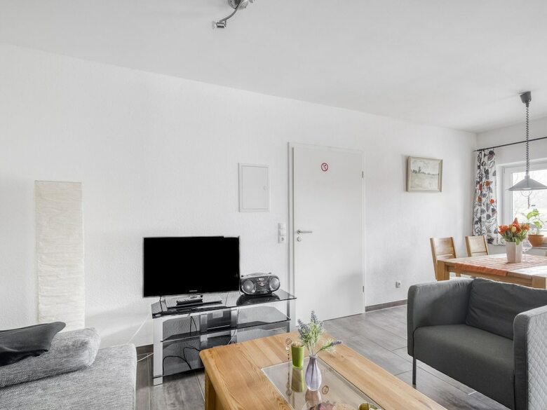 Comfortable Holiday Home In Insul With Balcony
