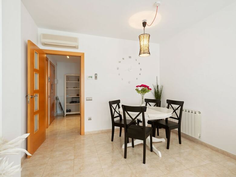 Modern Apartment In A Quiet Area