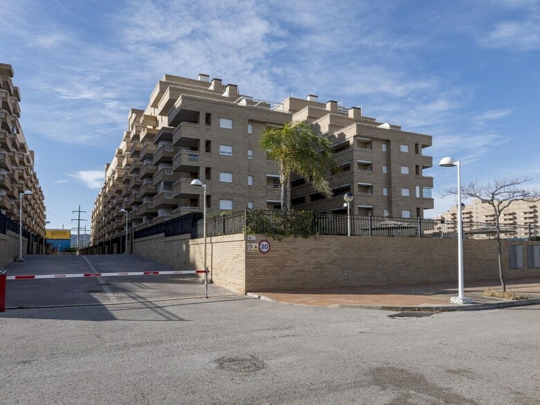 Charming Apartment Close To Seabeach In Oropesa Del Mar With Pool