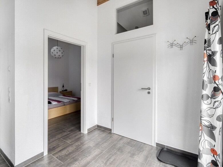 Inviting Holiday Home In Insul With Patio