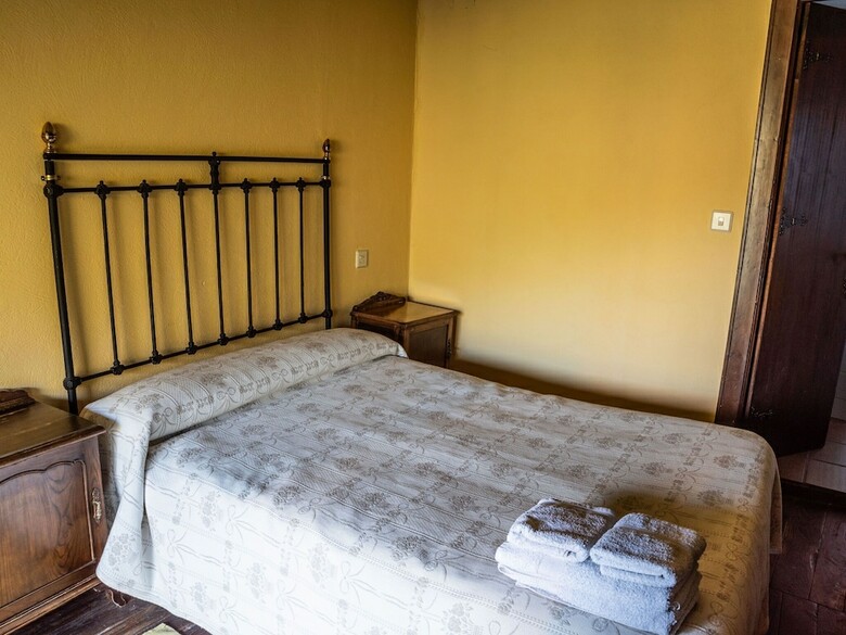 Secluded Cottage In Arnado With Balcony