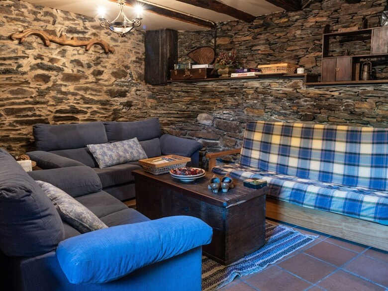 Secluded Cottage In Arnado With Balcony