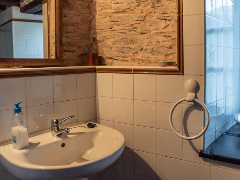 Secluded Cottage In Arnado With Balcony