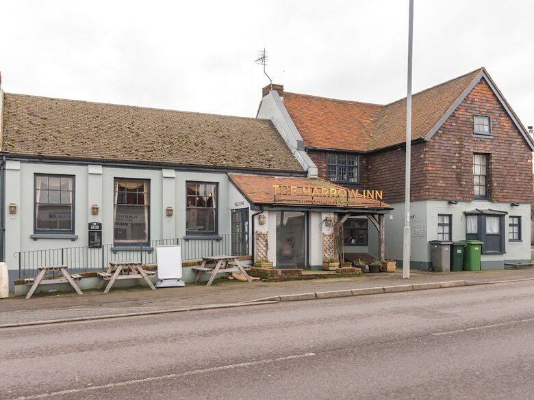 Enticing Home In Hastings Near Castle