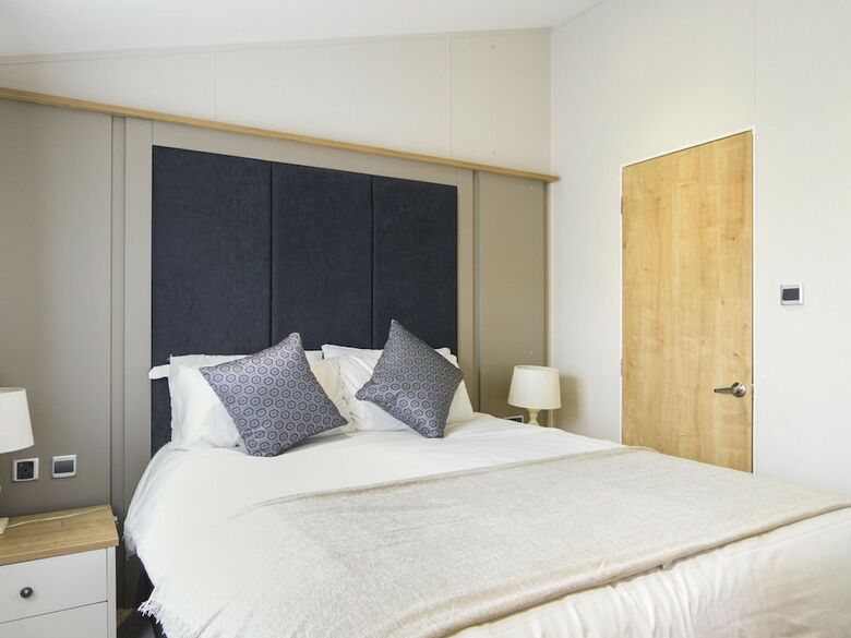Cosy Home In Hastings With Balcony