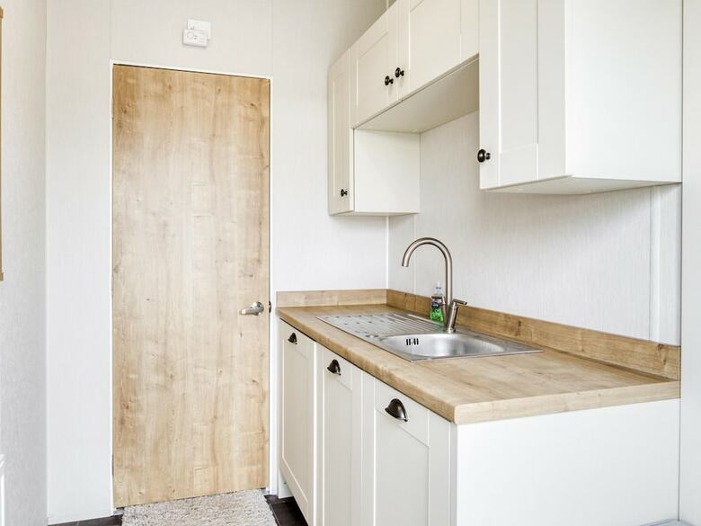 Cosy Home In Hastings With Balcony