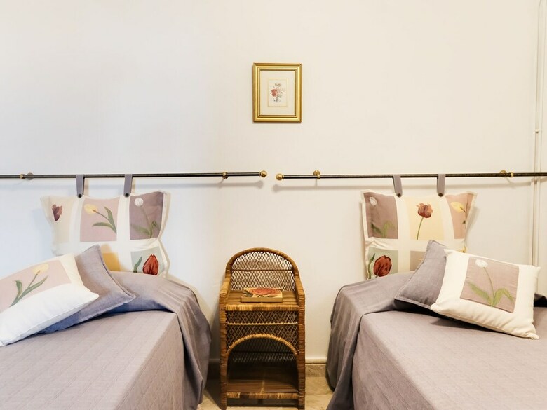 Vintage Holiday Home In Likorema With Terrace