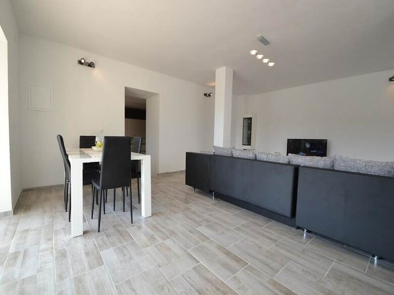 Attractive Holiday Home In Zadar With Private Swimming Pool
