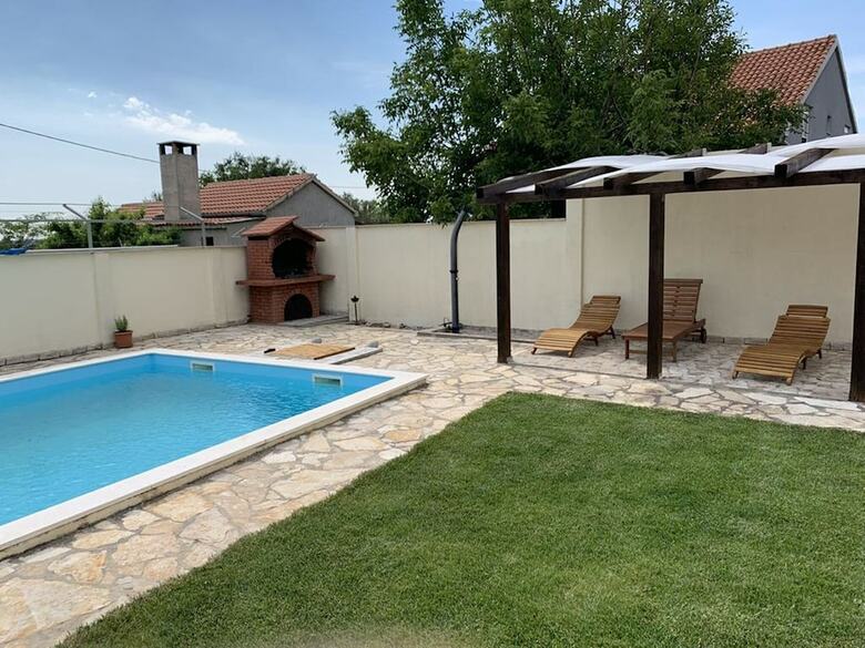 Attractive Holiday Home In Zadar With Private Swimming Pool