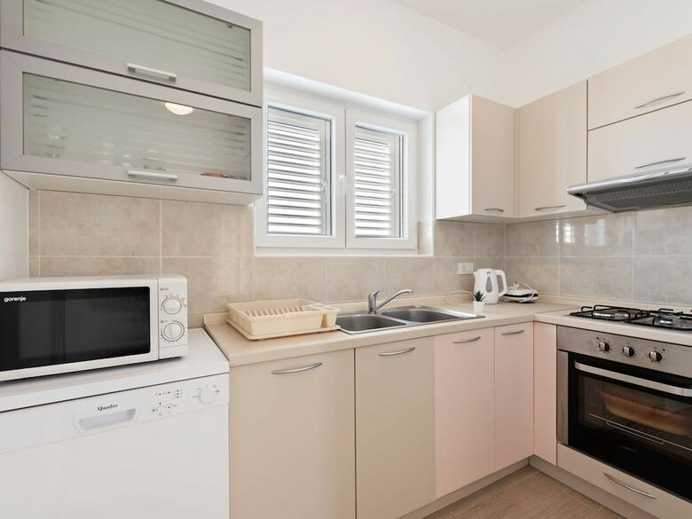 Simplistic Apartment In Nevi?ane With Balcony