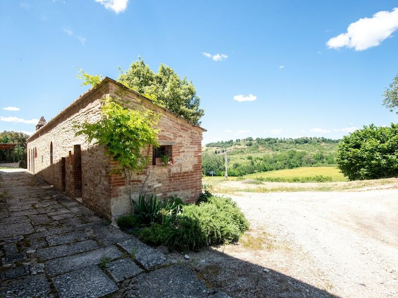 Vintage Apartment In Rapolano Terme With Swimming Pool