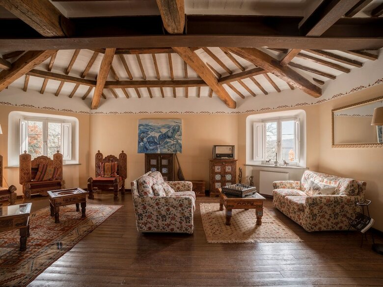Vintage Holiday Home In Collazzone With Swimming Pool