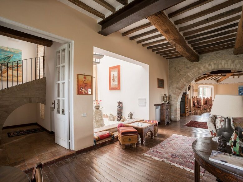 Vintage Holiday Home In Collazzone With Swimming Pool