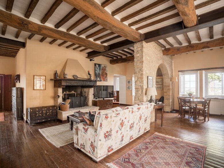 Vintage Holiday Home In Collazzone With Swimming Pool