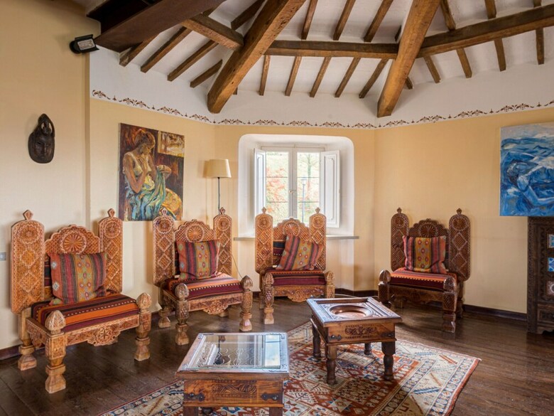Vintage Holiday Home In Collazzone With Swimming Pool