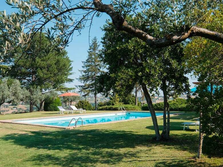 Vintage Holiday Home In Collazzone With Swimming Pool