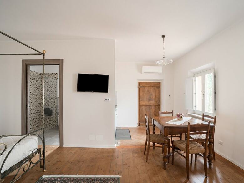 Vintage Holiday Home In Collazzone With Swimming Pool