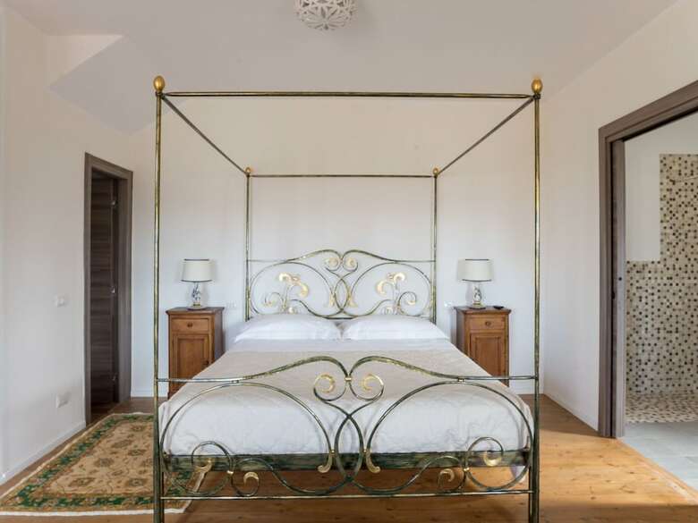 Vintage Holiday Home In Collazzone With Swimming Pool