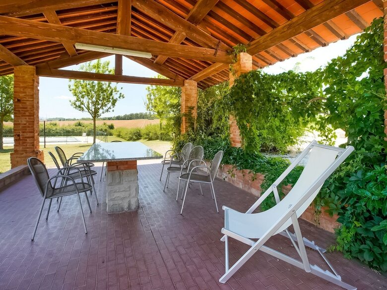Captivating Holiday Home In Castiglione Del Lago With Pool