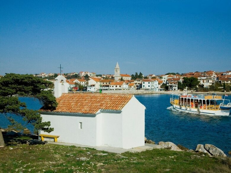 Apartamento Fabulous Holiday Home In Pako?tane With Swimming Pool