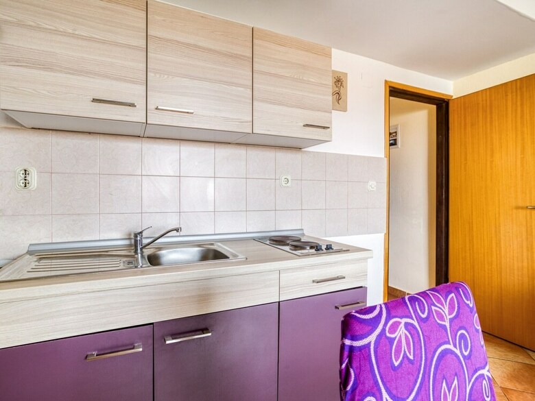 Modern Apartment In Punat With Balcony