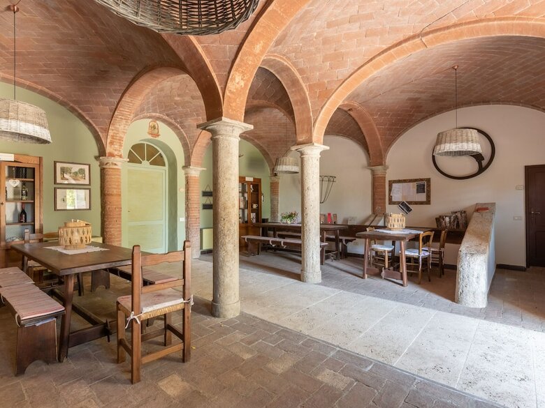 Traditional Apartment In Rapolano Terme With Swimming Pool