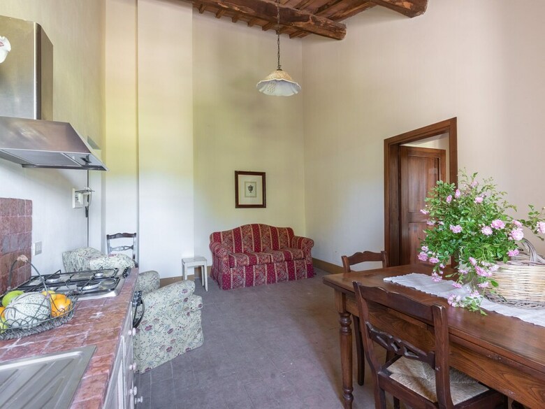 Traditional Apartment In Rapolano Terme With Swimming Pool