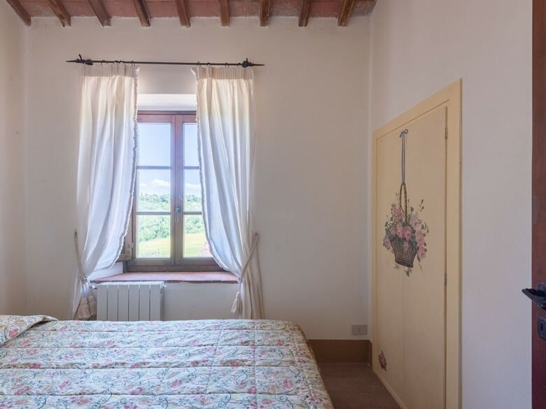 Traditional Apartment In Rapolano Terme With Swimming Pool
