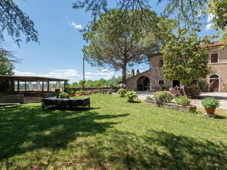 Traditional Apartment In Rapolano Terme With Swimming Pool