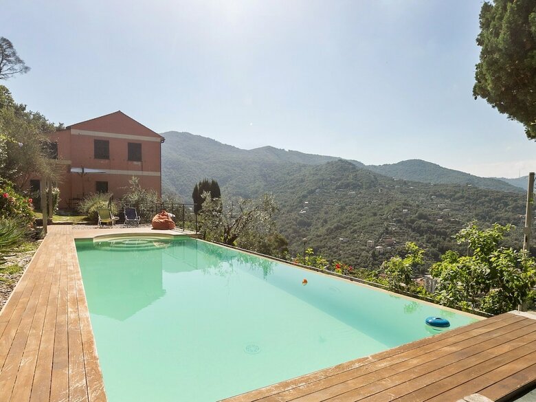 Dreamy Holiday Home In Recco With Swimming Pool