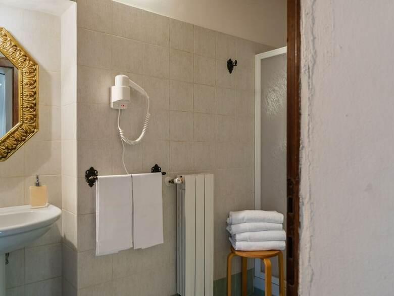 Scenic Apartment In Rapolano Terme With Swimming Pool