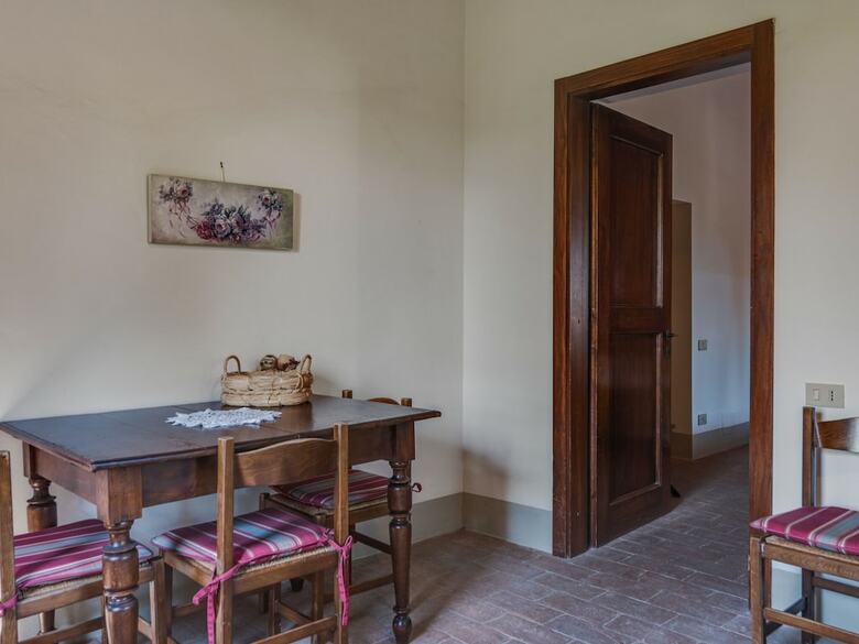 Scenic Apartment In Rapolano Terme With Swimming Pool