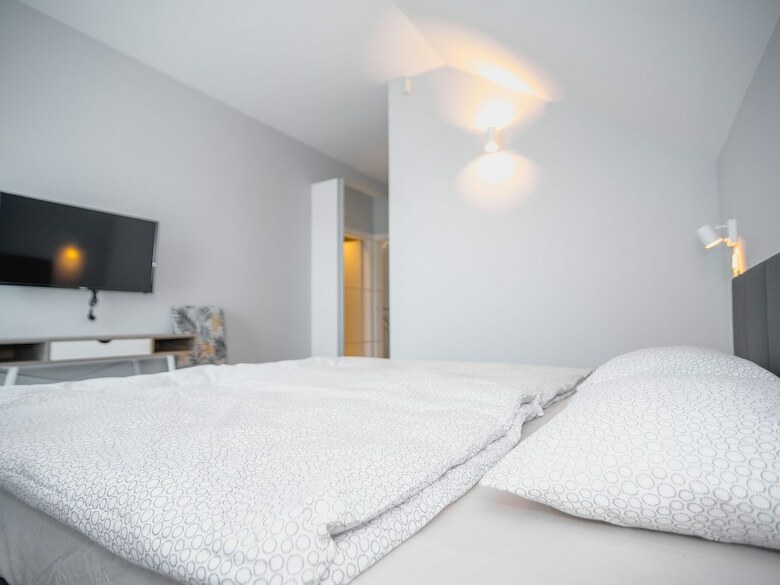 Lovely Holiday Home In Lovinac With Garden