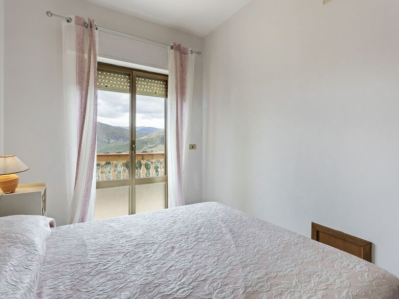 Valley-view Villa In Trabia With Swimming Pool
