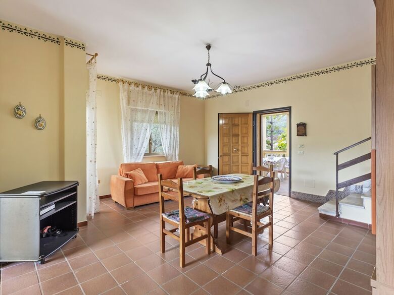 Valley-view Villa In Trabia With Swimming Pool
