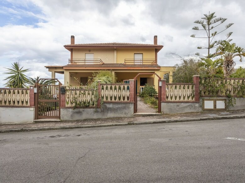 Valley-view Villa In Trabia With Swimming Pool