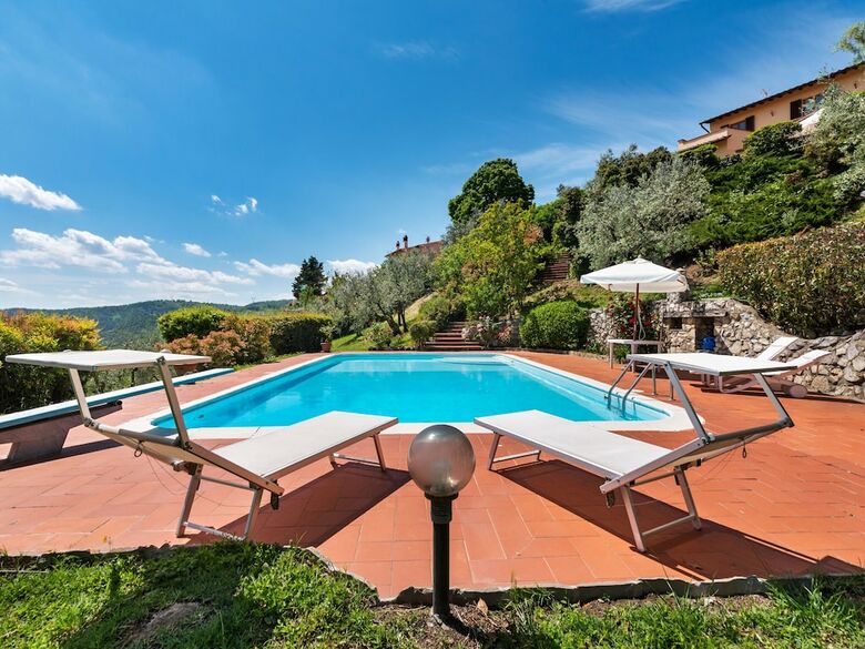 Spacious Villa In Carmignano With Private Swimming Pool
