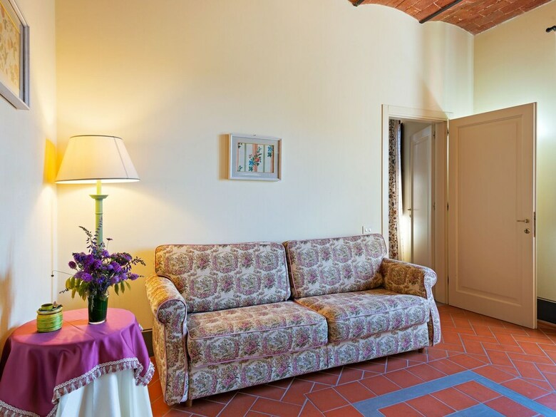 Secluded Apartment In San Miniato With Swimming Pool