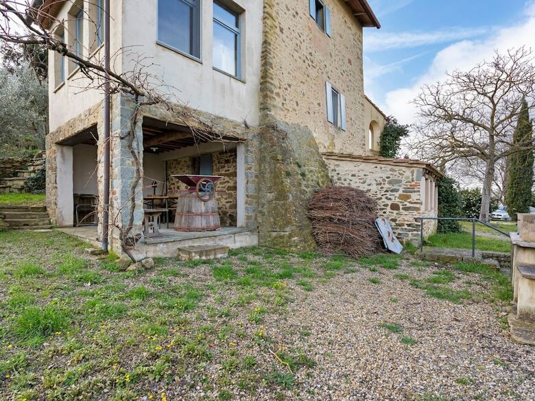 Pretty Holiday Home In Castiglion Fiorentino With Pool