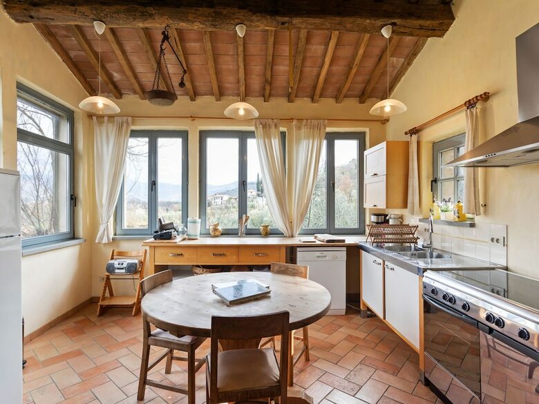 Pretty Holiday Home In Castiglion Fiorentino With Pool