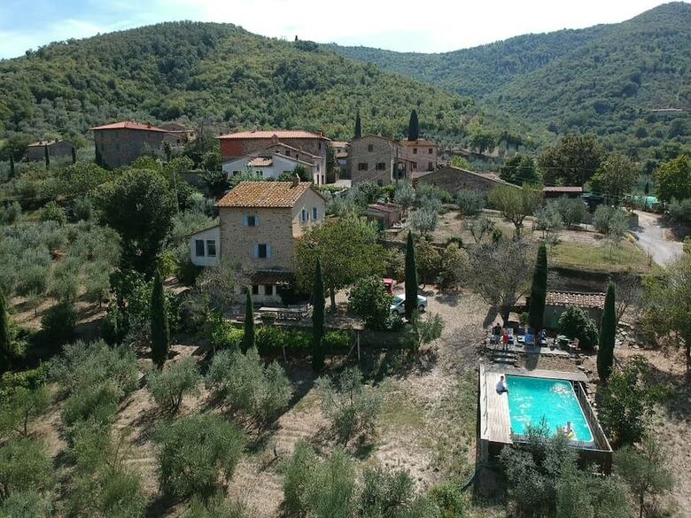 Pretty Holiday Home In Castiglion Fiorentino With Pool