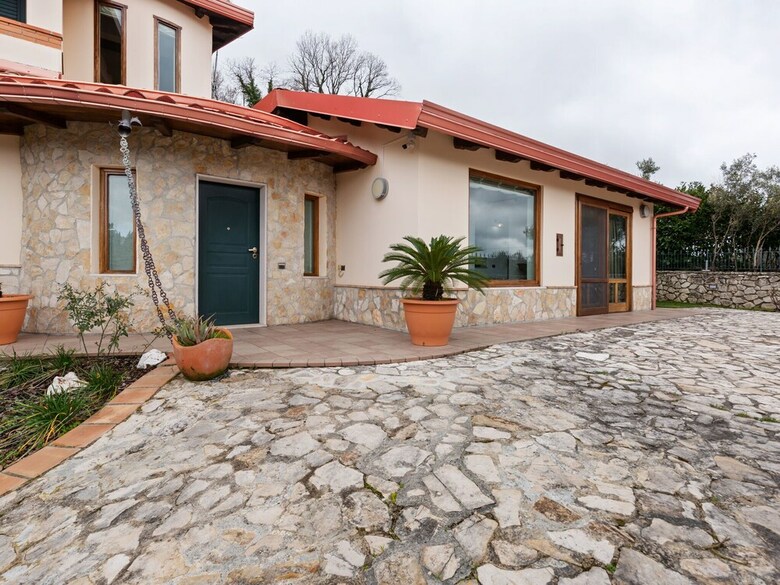 Valley-view Villa In San Mango D'aquino With Jacuzzi