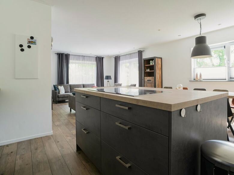 Scenic Villa In Lemele With Garden And Parking