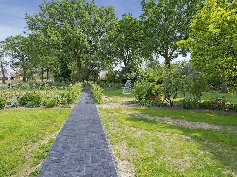 Scenic Villa In Lemele With Garden And Parking