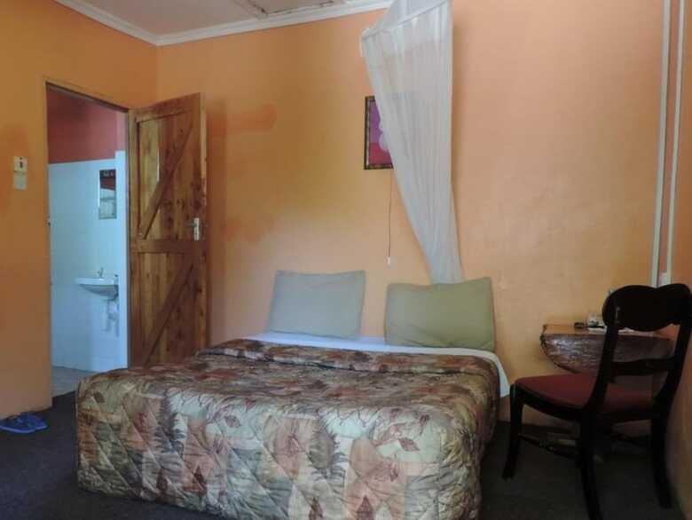 Hotel Lions Court Lodge