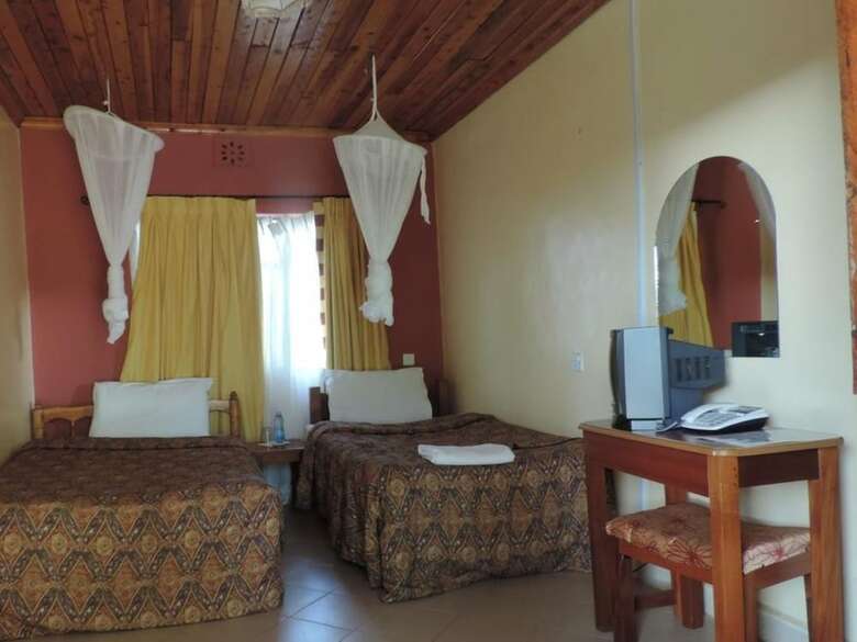 Hotel Lions Court Lodge