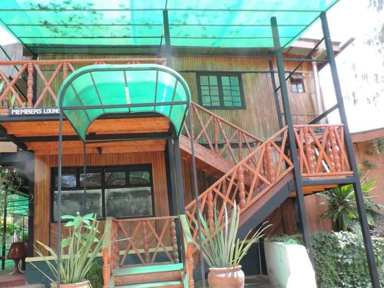 Hotel Lions Court Lodge
