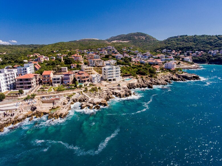 Open Sea Luxury Apartments