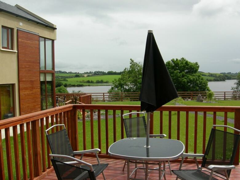 Apartamento Castle Quay Holiday Homes