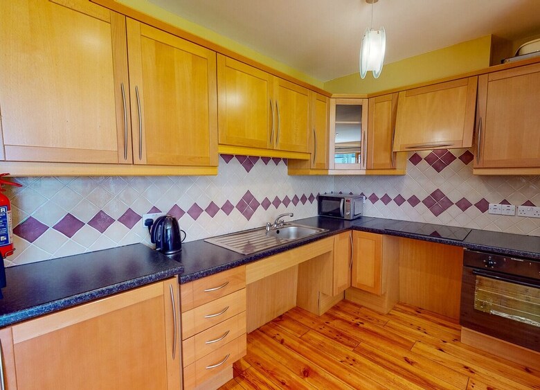 Dingle Courtyard Cottages 2 Bed Sleeps 4